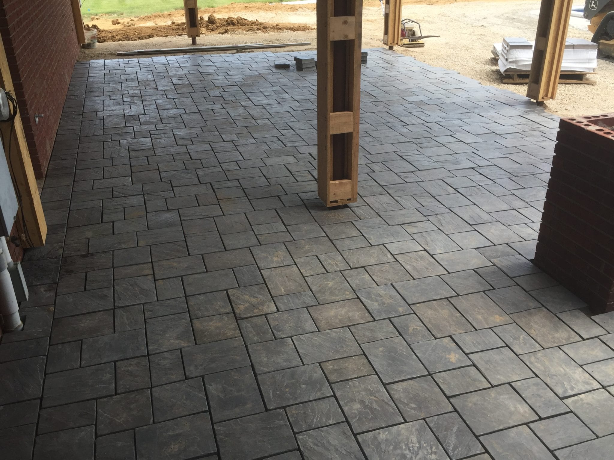 natural stone patio for a home in Dexter, MO 1
