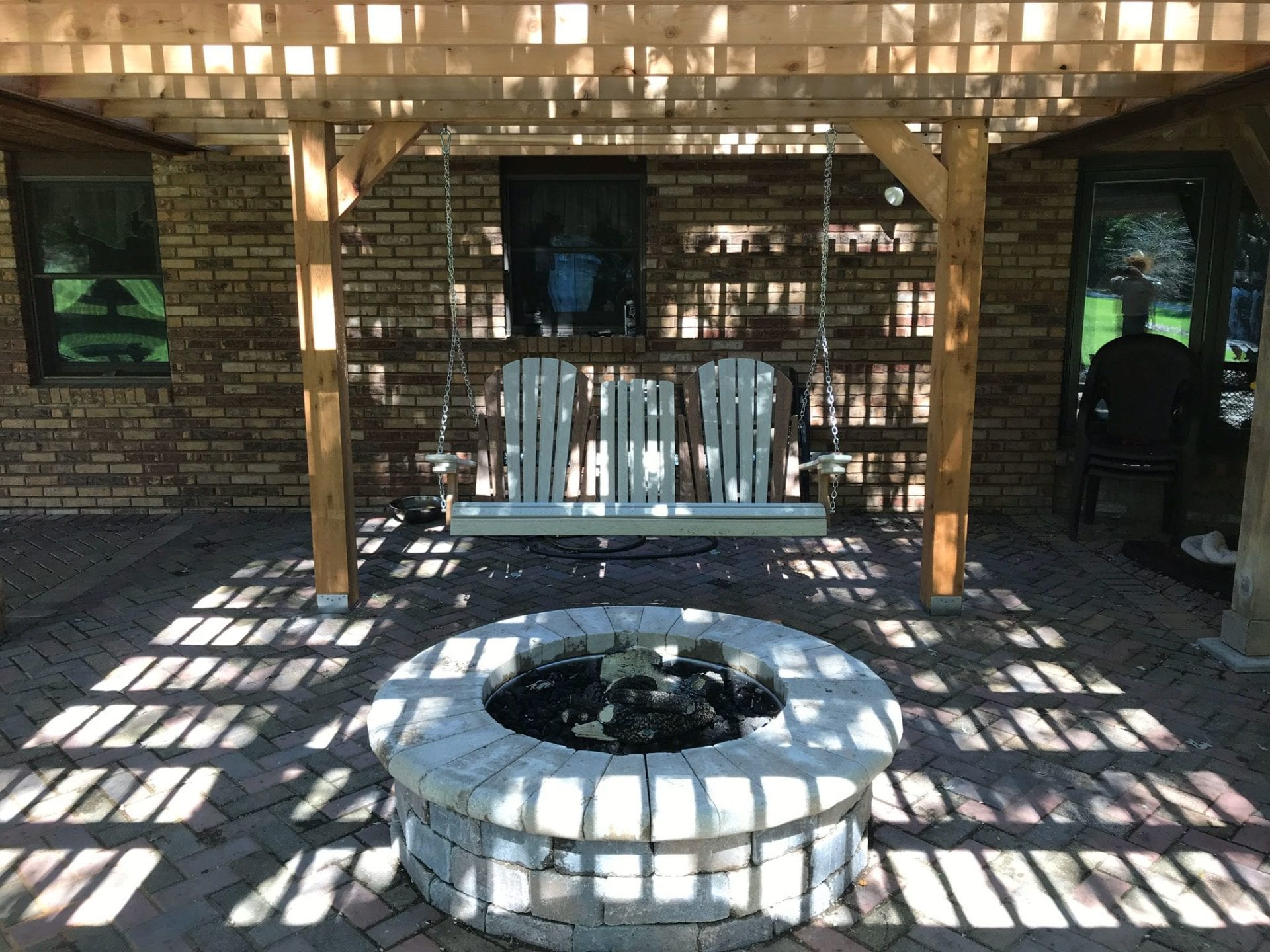 Brussel firepit with pergola